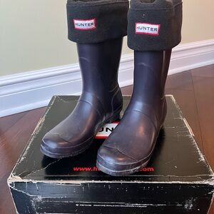Hunter Women’s Rubber Rain Boots, Fleece Liners included.